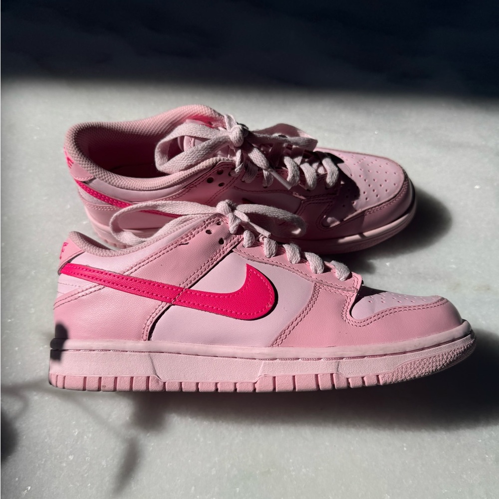 Nike Dunk Low Med Soft Pink/Pink Size 5 (boys)